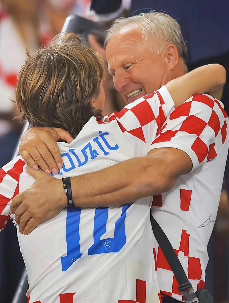 意媒：利物浦希望收回买基耶萨时的1200万欧，但尤文肯定压价